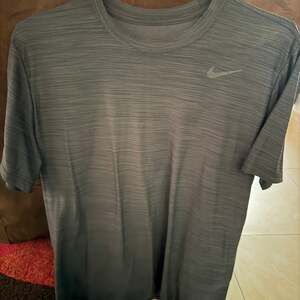 Nike Men's Dri-FIT Miler Short Sleeve Running T-Shirt Smoke Grey